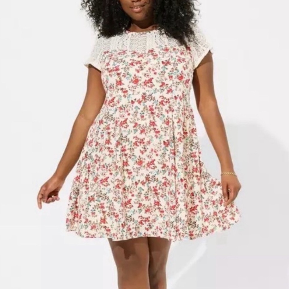 NWT - Torrid, Greenhouse Floral Lace Trim Trapeze Mini Dress